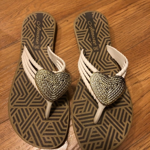 Brazilian Sandal - Picture 1 of 2